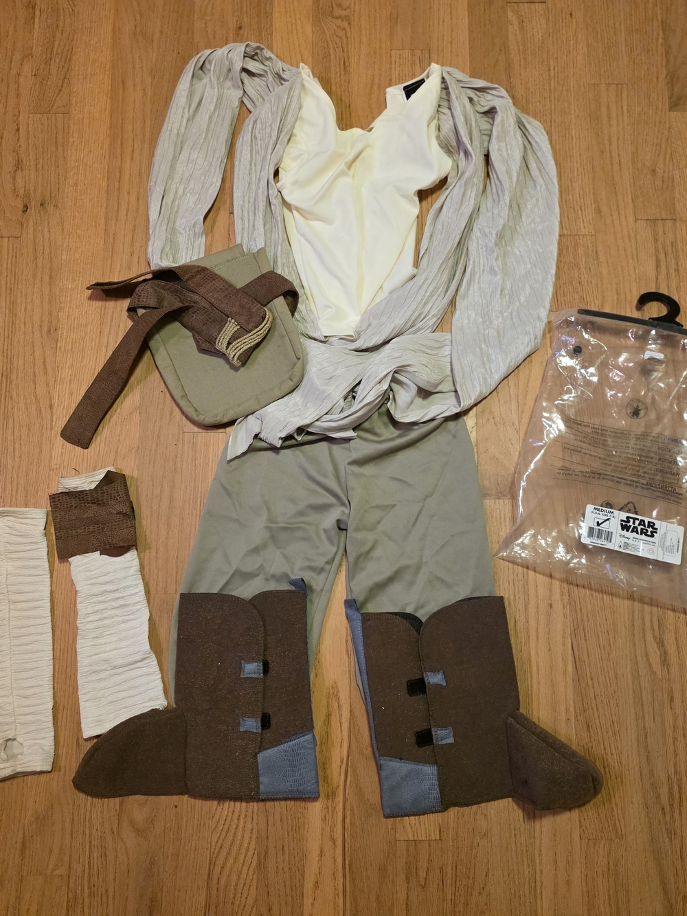 Pottery Barn Kids Star Wars Rey Costume in Size 7-8